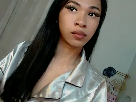 Annaloula online show from 11/29/25, 07:36