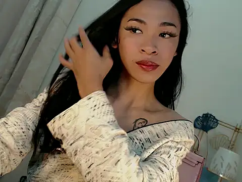 Annaloula online show from 11/15/25, 10:19