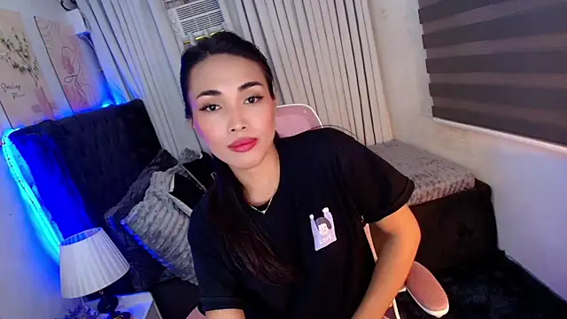 asian lucii online show from 10/10/25, 01:01