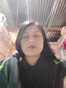 Snapshot of lunna_07 chatting on 10/05/25, 05:53 lunna 07 online show from 10/05/25, 05:53