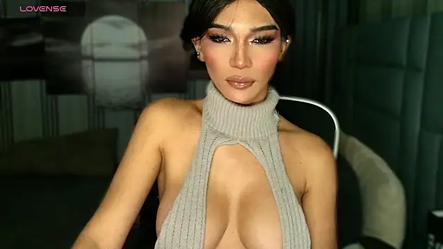 Snapshot of Huntress_xxx chatting on 05/24/26, 05:18 Huntress xxx online show from 05/24/26, 05:18