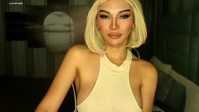 Snapshot of Huntress_xxx chatting on 05/06/26, 06:17 Huntress xxx online show from 05/06/26, 06:17