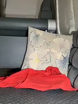 Snapshot of meiiijr55 chatting on 04/14/26, 04:39 meiiijr55 online show from 04/14/26, 04:39