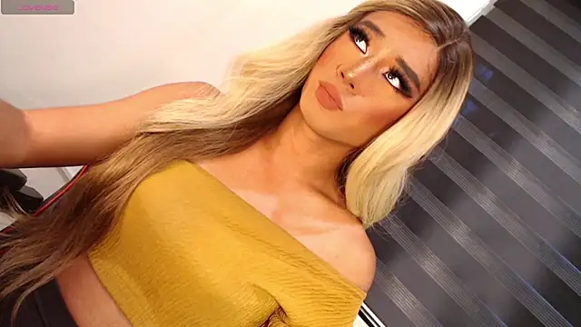 SissifyMeNow online show from 12/05/25, 01:49