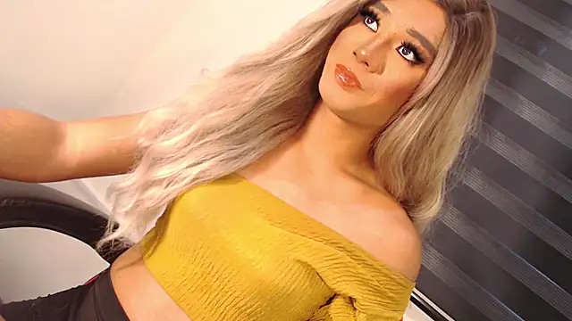 SissifyMeNow online show from 11/04/25, 02:15