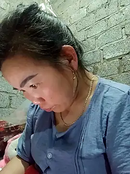 Snapshot of jienrrr chatting on 10/22/25, 01:10 jienrrr online show from 10/22/25, 01:10