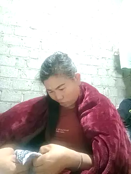 Snapshot of jienrrr chatting on 11/16/25, 01:43 jienrrr online show from 11/16/25, 01:43