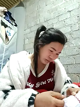 Snapshot of jienrrr chatting on 10/13/25, 11:27 jienrrr online show from 10/13/25, 11:27