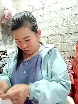 Snapshot of jienrrr chatting on 10/25/25, 01:45 jienrrr online show from 10/25/25, 01:45