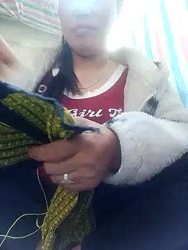 Snapshot of jienrrr chatting on 12/19/25, 12:58 jienrrr online show from 12/19/25, 12:58