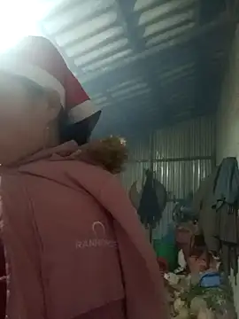 Snapshot of jienrrr chatting on 11/21/25, 12:26 jienrrr online show from 11/21/25, 12:26