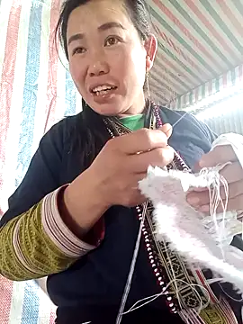 Snapshot of jienrrr chatting on 10/28/25, 02:34 jienrrr online show from 10/28/25, 02:34