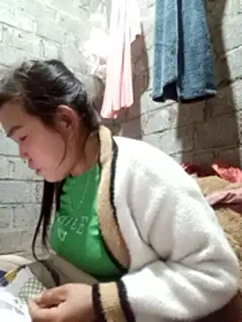 Snapshot of jienrrr chatting on 11/30/25, 02:40 jienrrr online show from 11/30/25, 02:40