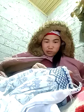 Snapshot of jienrrr chatting on 11/22/25, 12:32 jienrrr online show from 11/22/25, 12:32