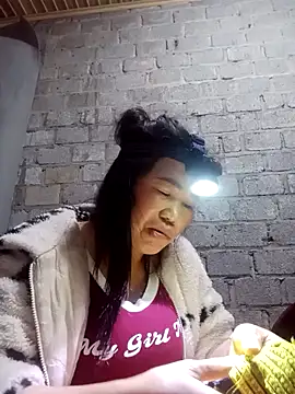 Snapshot of jienrrr chatting on 12/18/25, 12:38 jienrrr online show from 12/18/25, 12:38