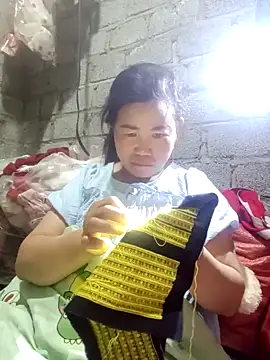 Snapshot of jienrrr chatting on 11/12/25, 12:48 jienrrr online show from 11/12/25, 12:48