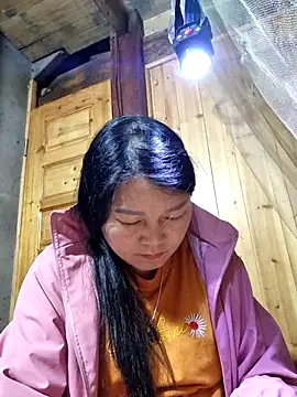 yoowwmr online show from 10/29/25, 01:54