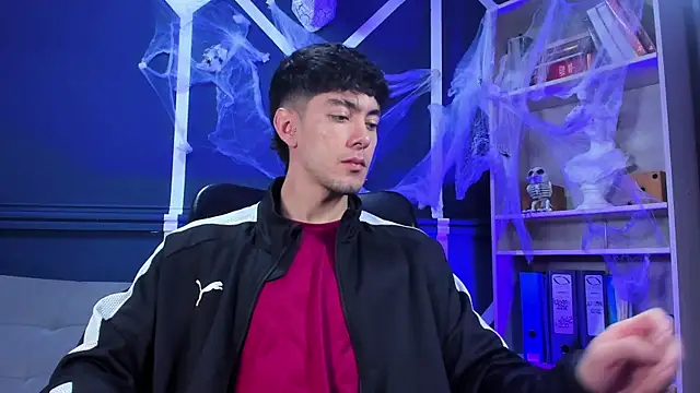 etham wolf  online show from 11/06/25, 01:26