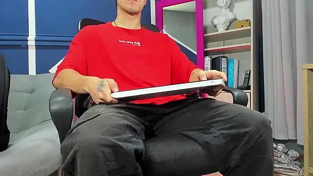 etham wolf  online show from 11/29/25, 11:21