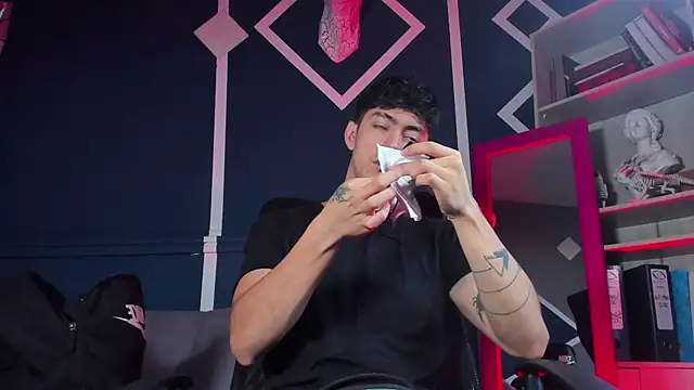 etham wolf  online show from 11/27/25, 11:21