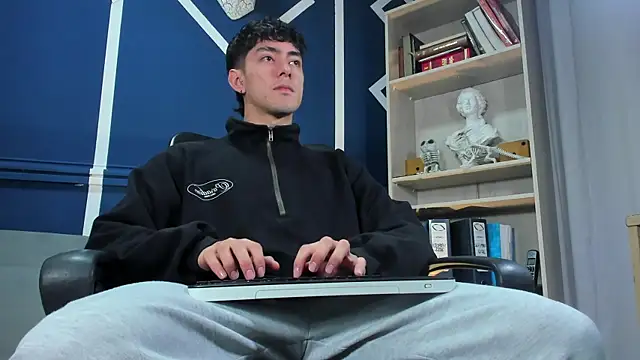 etham wolf  online show from 11/10/25, 11:26