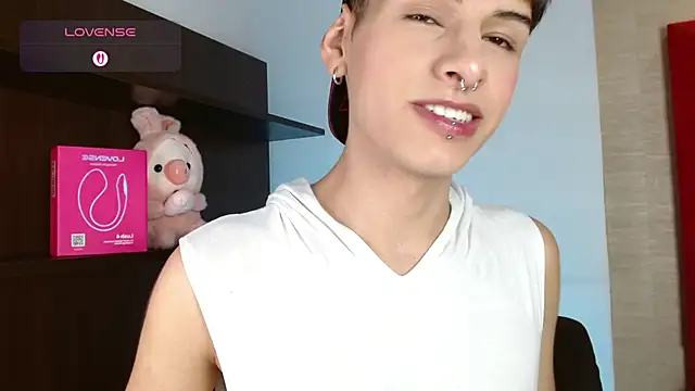 Ezra Storm online show from 11/08/25, 05:33