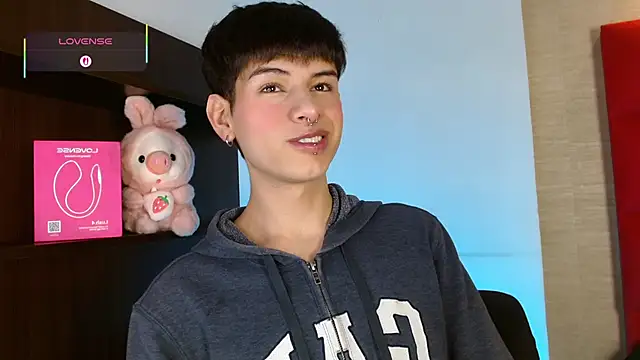 Ezra Storm online show from 11/17/25, 05:00