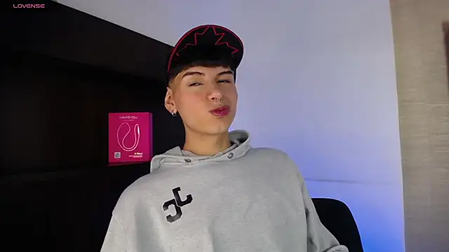 Ezra Storm online show from 10/05/25, 04:58