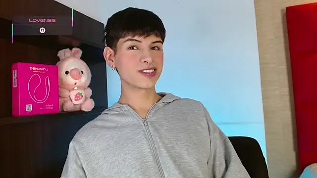 Ezra Storm online show from 11/11/25, 05:02