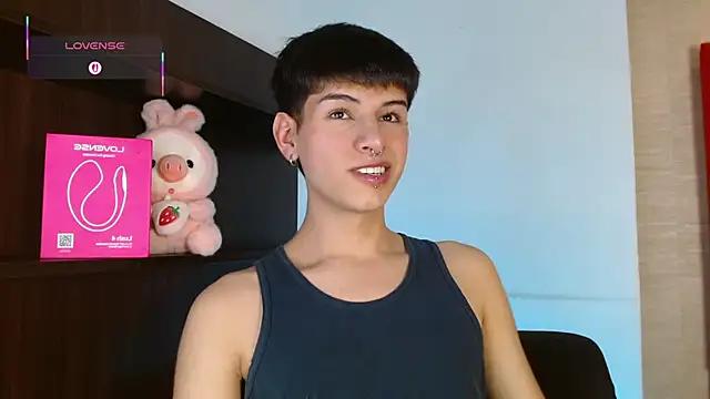 Ezra Storm online show from 11/12/25, 05:00