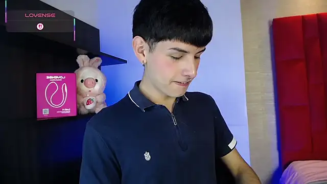 Ezra Storm online show from 10/25/25, 04:44