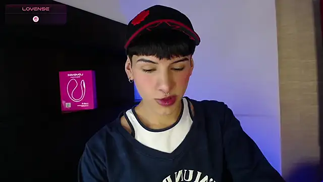 Ezra Storm online show from 10/19/25, 04:59