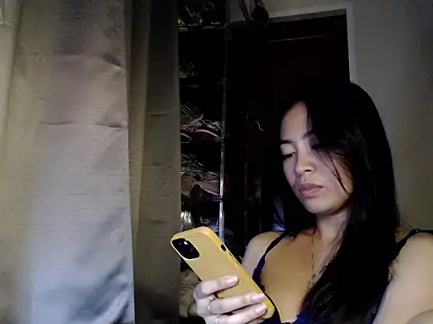 candycrushyyy online show from 11/21/25, 07:46