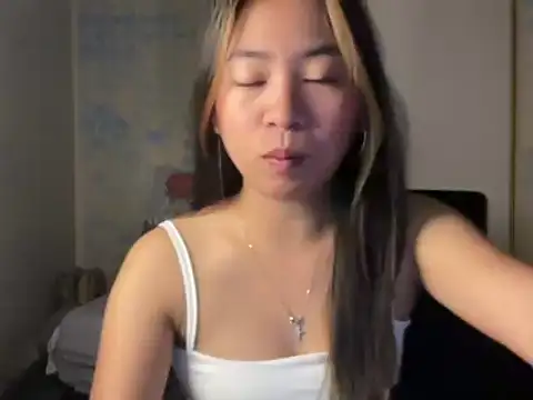 candycrushyyy online show from 12/20/25, 05:43