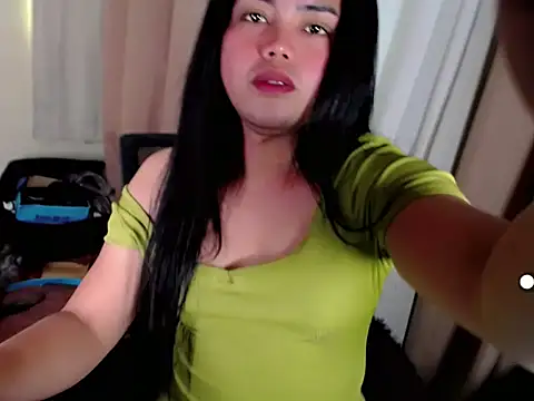 Snapshot of zhillycate chatting on 10/08/25, 04:47 zhillycate online show from 10/08/25, 04:47