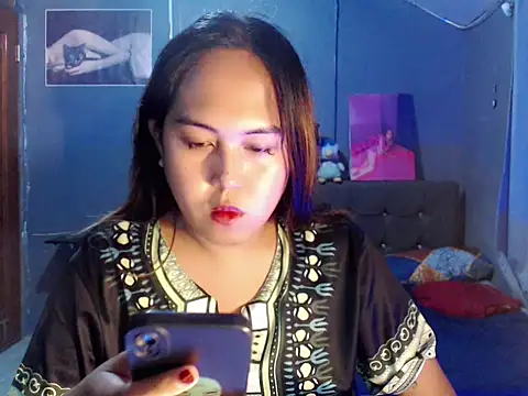 Snapshot of urtranspinay chatting on 01/18/26, 12:25 urtranspinay online show from 01/18/26, 12:25