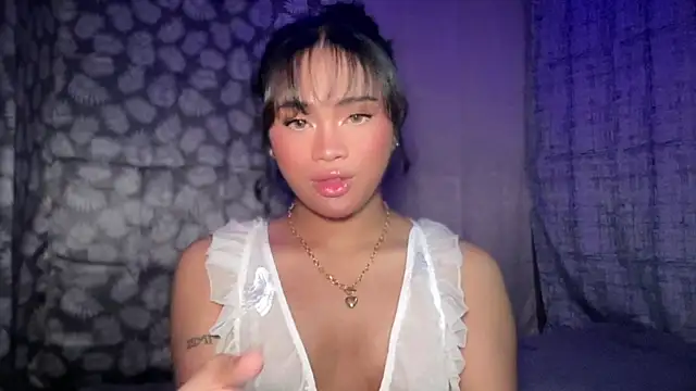 Exotic alyssa69 online show from 04/23/26, 05:47