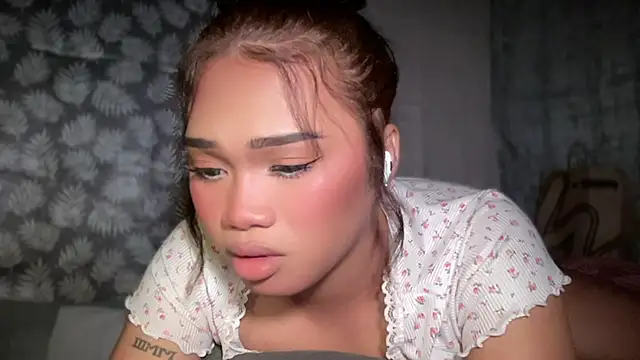 Exotic alyssa69 online show from 05/24/26, 06:41