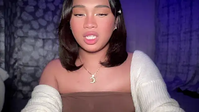 Exotic alyssa69 online show from 04/18/26, 07:58