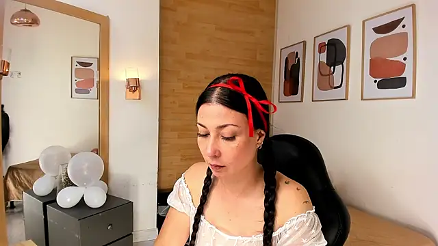 Alexia milf  online show from 10/17/25, 11:34