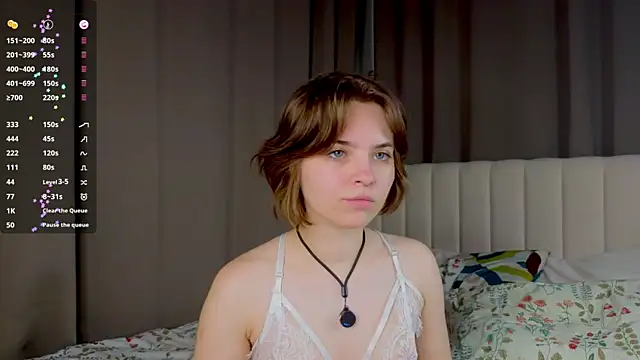 PolIyBowman online show from 10/01/25, 03:05