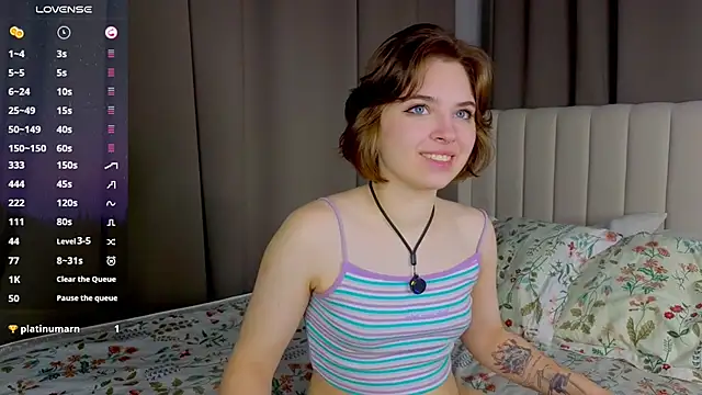 PolIyBowman online show from 10/08/25, 03:24