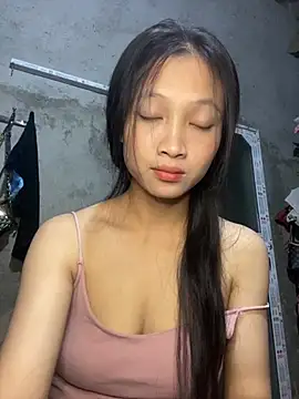 Snapshot of vyvy777 chatting on 10/01/25, 02:21 vyvy777 online show from 10/01/25, 02:21