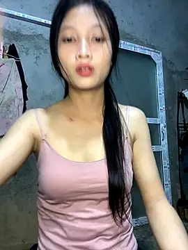 Snapshot of vyvy777 chatting on 09/12/25, 01:11 vyvy777 online show from 09/12/25, 01:11