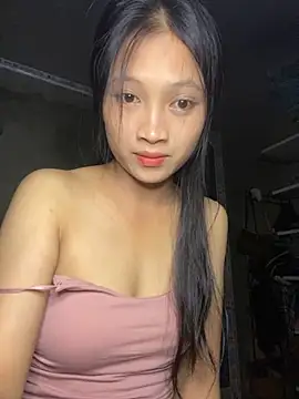 Snapshot of vyvy777 chatting on 09/10/25, 04:06 vyvy777 online show from 09/10/25, 04:06