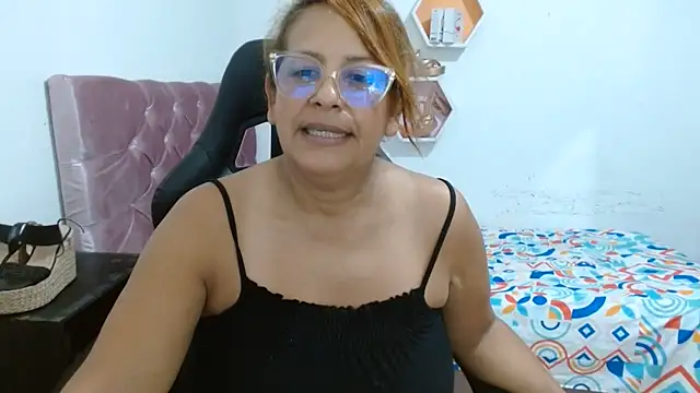 Snapshot of cristydirtyhot chatting on 06/02/26, 01:55 cristydirtyhot online show from 06/02/26, 01:55