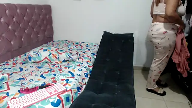 cristydirtyhot online show from 11/17/25, 01:31