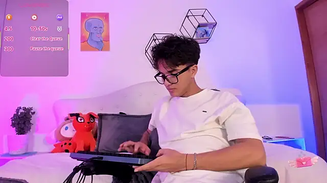 jin luna online show from 10/30/25, 12:36