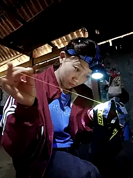 Zhan99999 online show from 12/15/25, 03:45