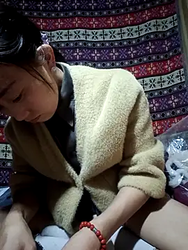 Zhan99999 online show from 10/31/25, 02:13